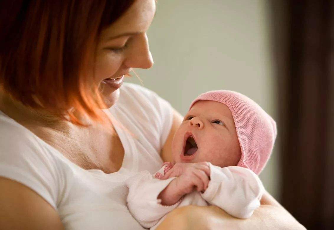 妈妈生代怀代生套餐生的孩子的相关视频（妈妈生借卵供卵低费用生的宝宝而且还是视频的）